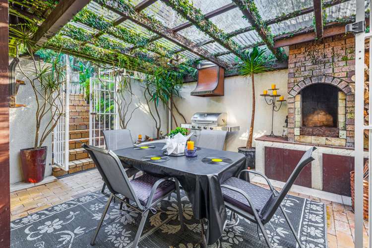 21 Darlington Place Glendene_22