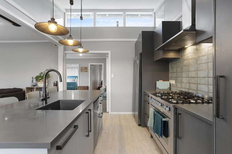 85 Rangeview Road_2