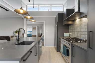 85 Rangeview Road_2