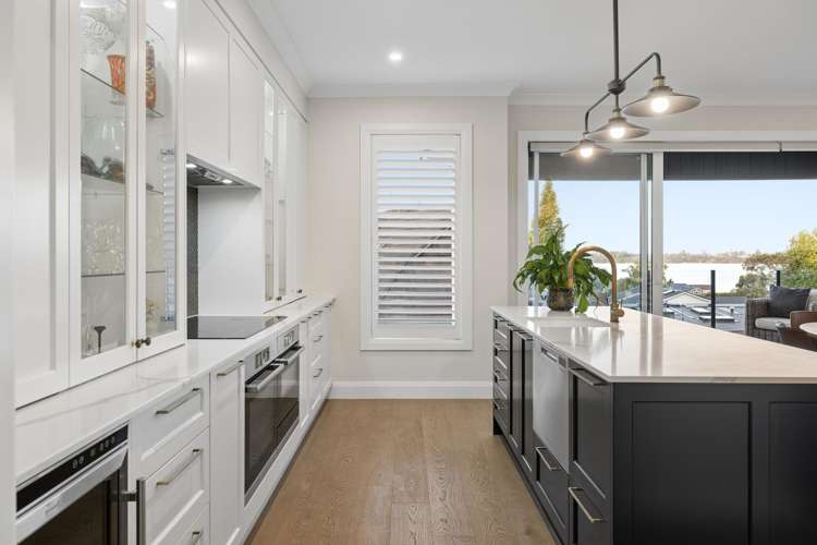 43 Thirteenth Avenue Avenues_22
