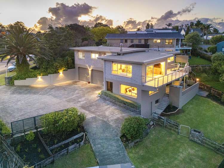 20 Whangaparaoa Road_1