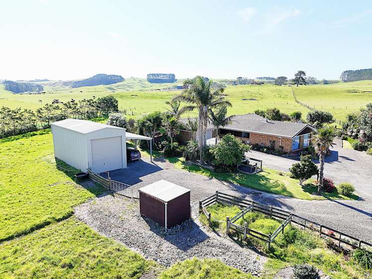 242 Baylys Coast Road Dargaville_8