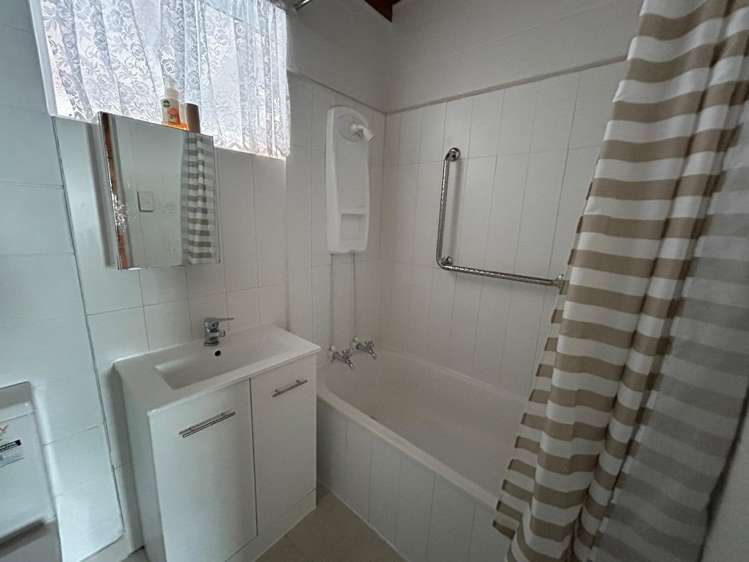 b/18 Hinau Street 11139_5