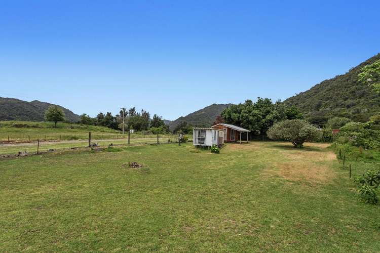 8376 State Highway 35 Whanarua Bay_12