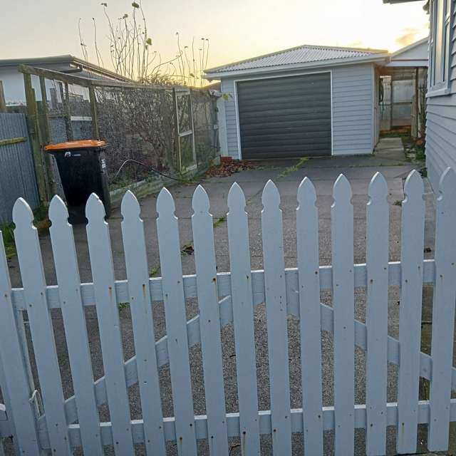 8 Greenock Place Awapuni_1