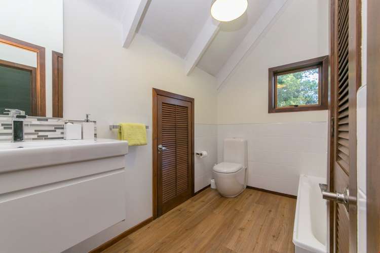 8 Takahe Road Titirangi_11