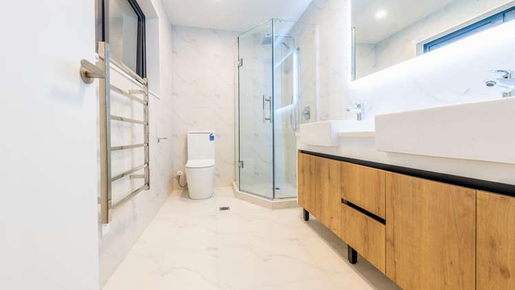 136 Ninth View Avenue Beachlands_13