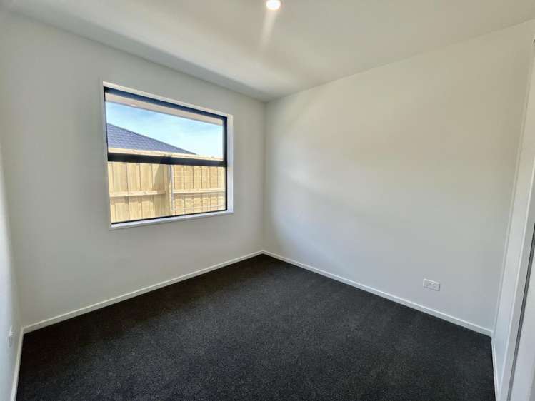 21 Muldowney Drive 11103_7