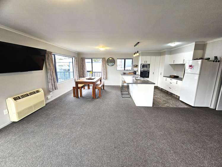 8 Macandrew Street_2
