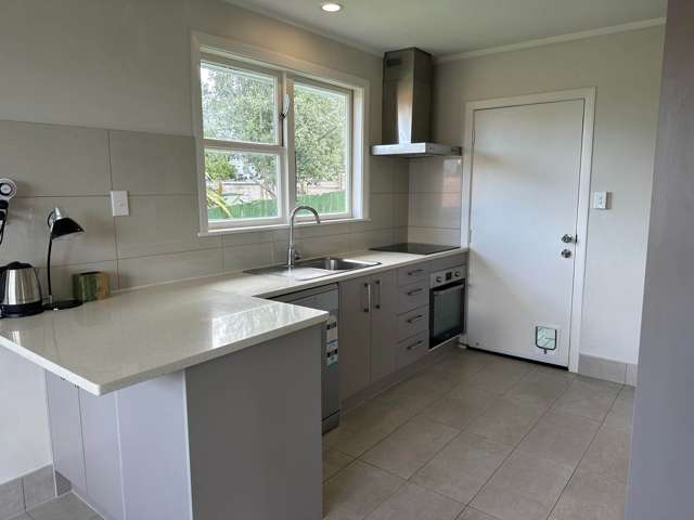 4/331 Royal Road Massey_2