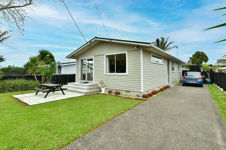 27 Doment Crescent Orewa_1
