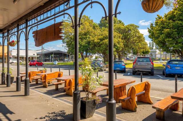 20 Memorial Square Carterton_1