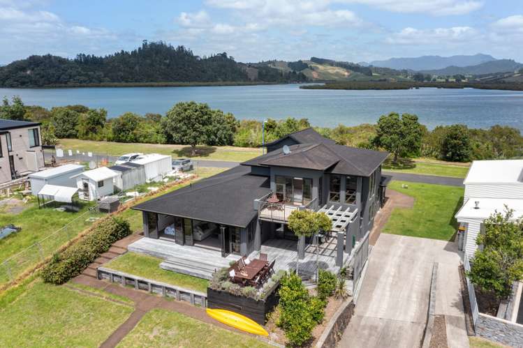 10 Hei Esplanade Whitianga_27