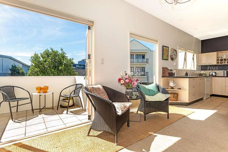 20/100 Customhouse Street Gisborne_3