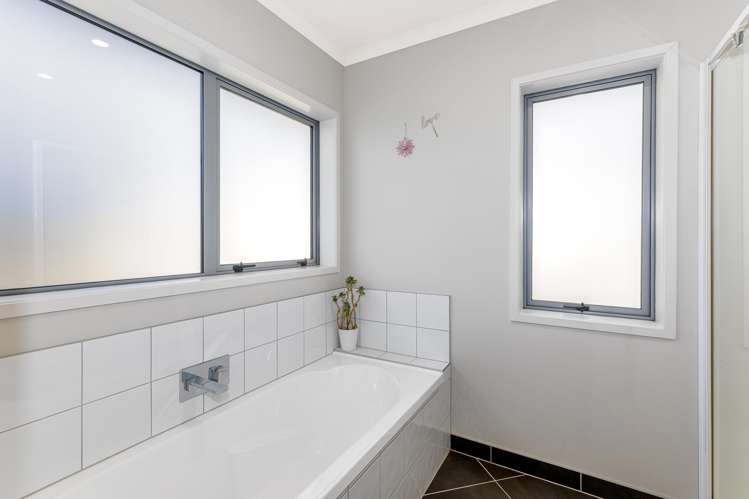 84 Gilbert Road Kaitoke_16