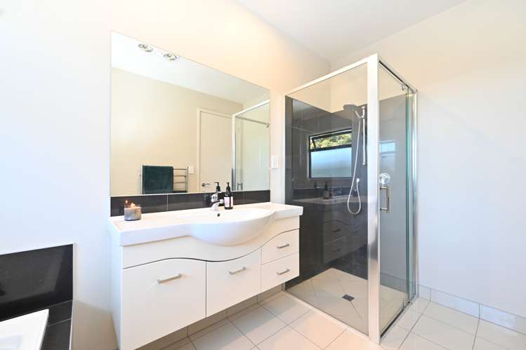 7 Milford Place Poraiti_15