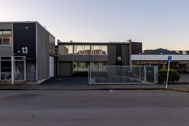 CBD Warehouse & Office in Gated Development