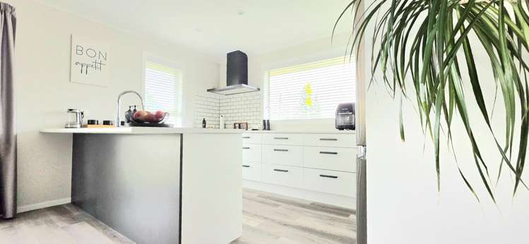 50 Bredins Line Marton_21