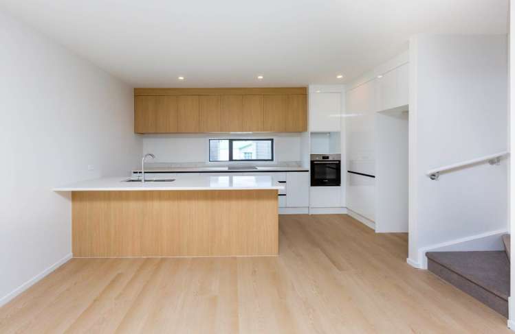 4/1 Myrtle Street Hutt Central_11