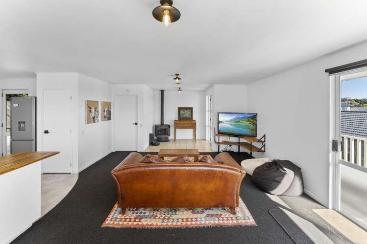 27 Idesia Grove Richmond_9
