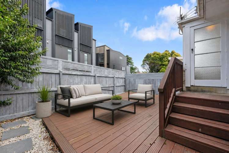 2/56a Taharoto Road Takapuna_15