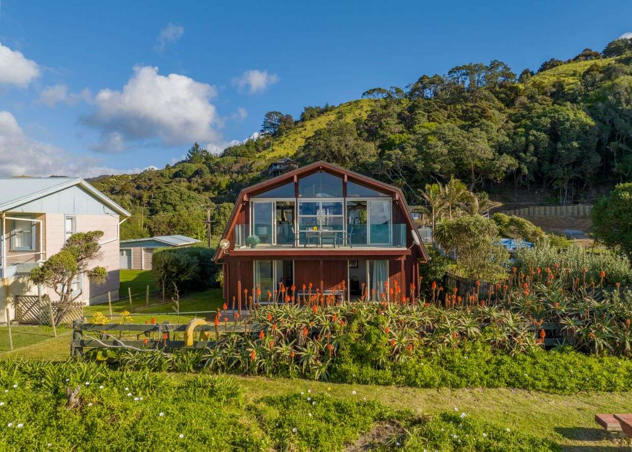 42 Owai Avenue in Teal Bay, Northland