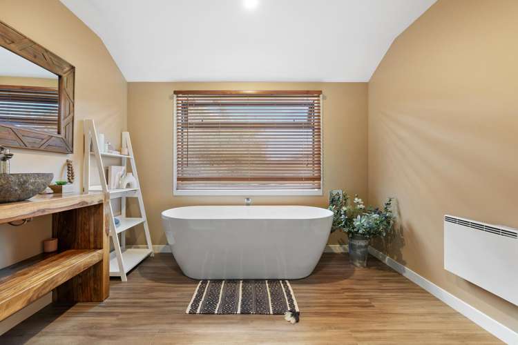 8 Dingle Street Lake Hawea_12