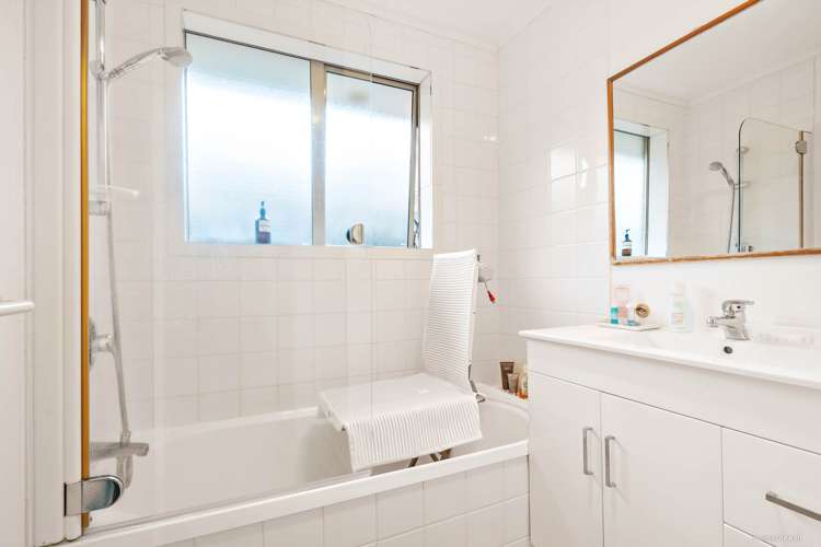 15 Clover Drive Henderson_14