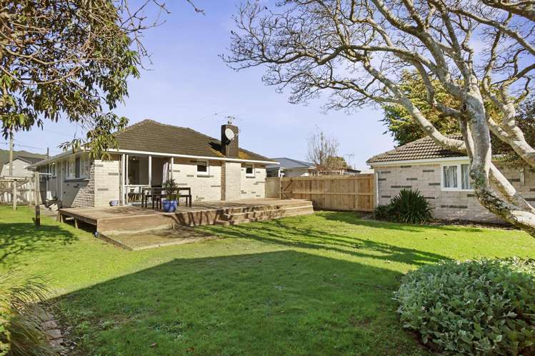 7 Holyoake Crescent Avalon_13