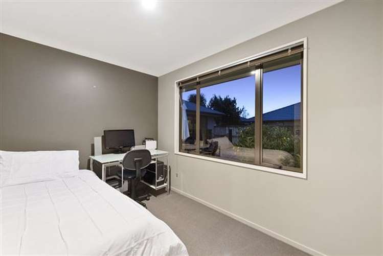 8 Somerton Drive Huntington_14