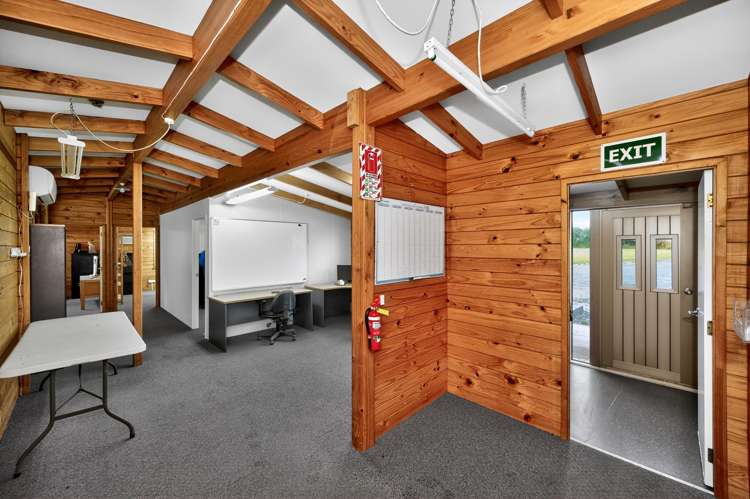 189 Settlement Road Puni_10