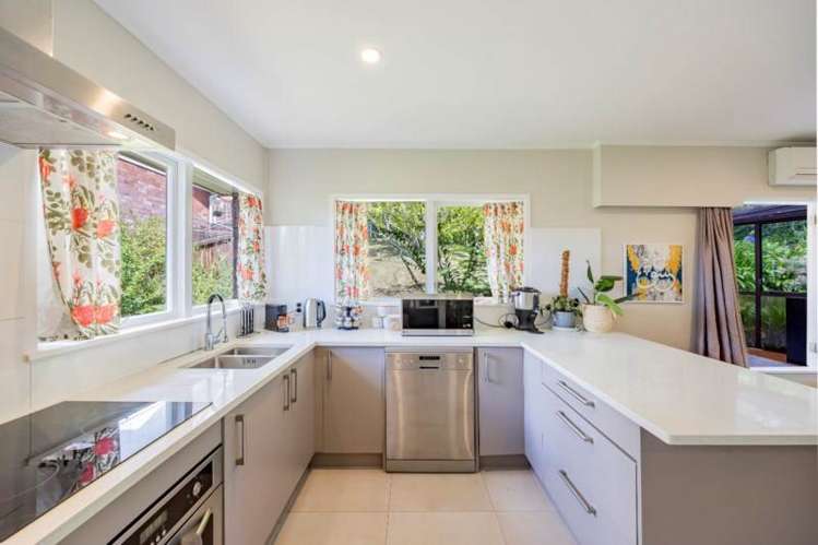 1&2/5 Keldale Place Forrest Hill_0