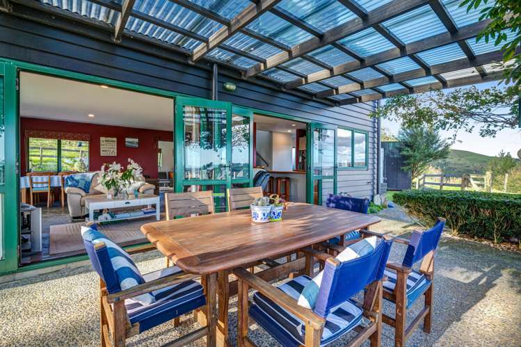 88 Pipitiwai Drive Helensville_11