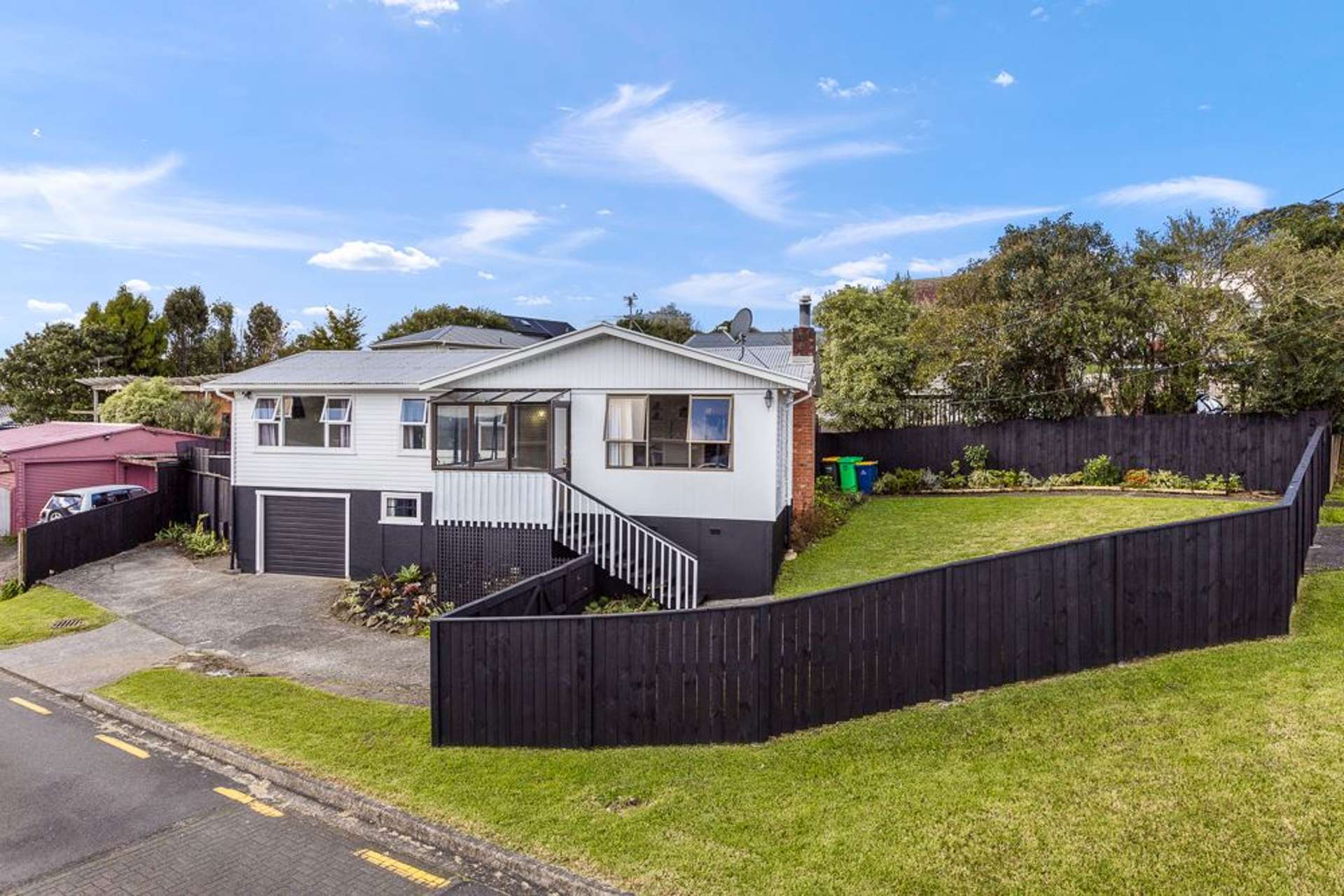 63 Vodanovich Road Te Atatu South_0