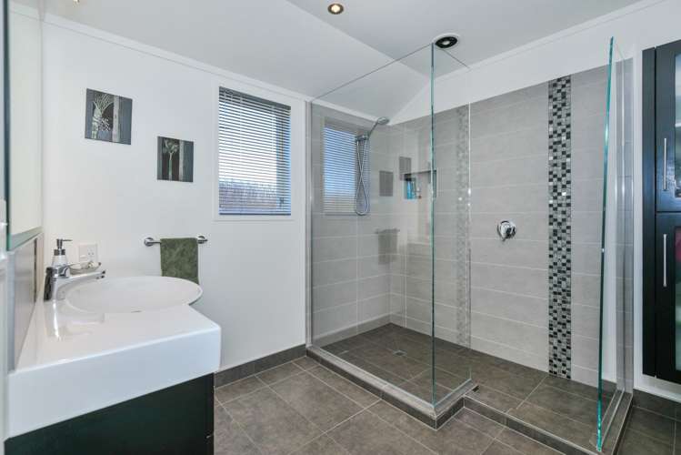 1/9 Amaru Road One Tree Hill_7