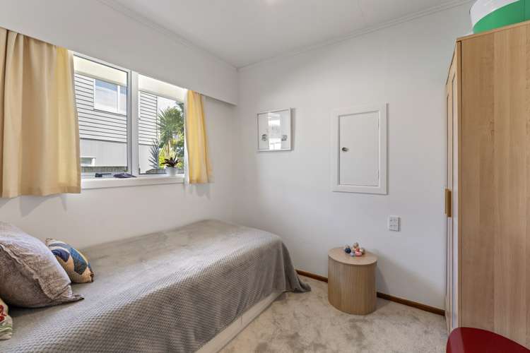 67 Queens Road Waikanae Beach_12