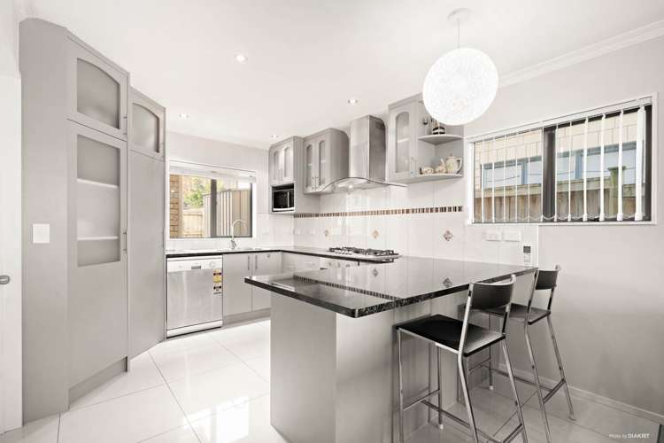 33 Agapanthus Place Flat Bush_5