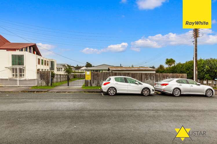 2 Westward Ho Glen Eden_15