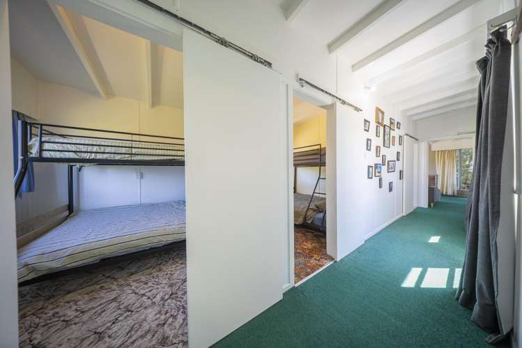 36 Home Street Manapouri_17