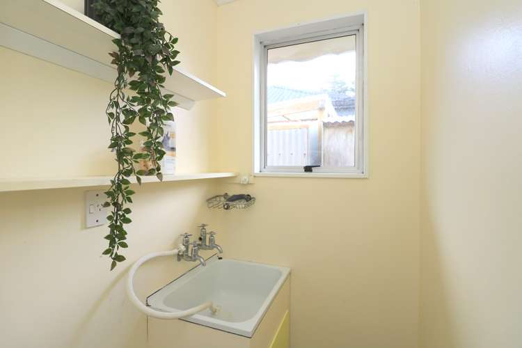 283a Queens Drive Windsor_10