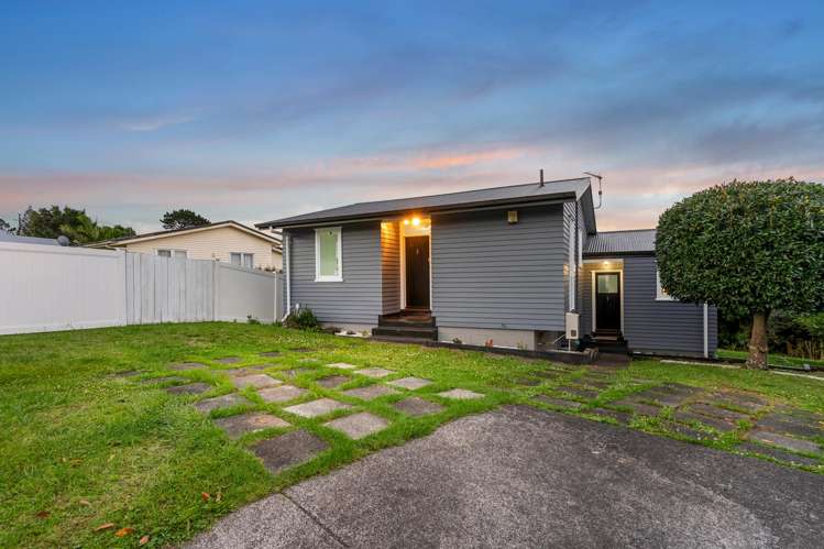 61 Taurus Crescent Beach Haven_14