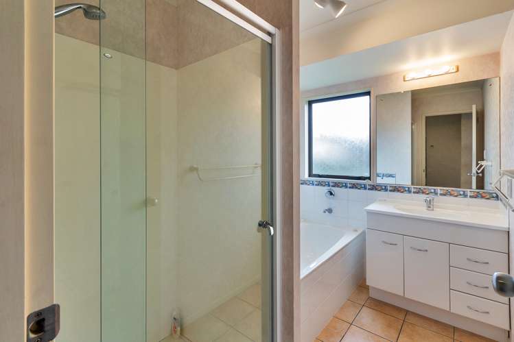 42 Carisbrook Crescent Papakura_11