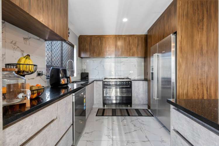 24 Lolim Place Favona_3