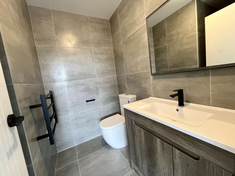 12B Massine Place 2334_7