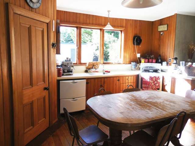 447 Tilverstowe Road Island Cliff_4