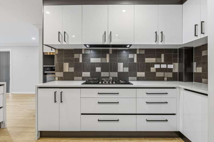 62 Castlebane Drive Flat Bush_2