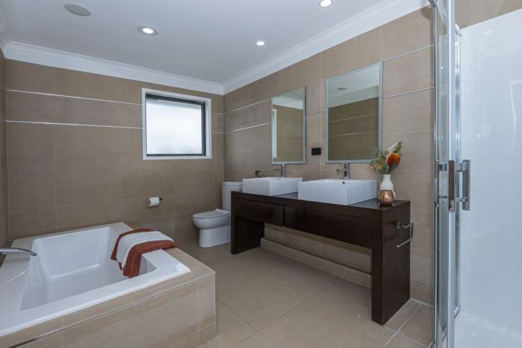 38 Key West Drive One Tree Point_9