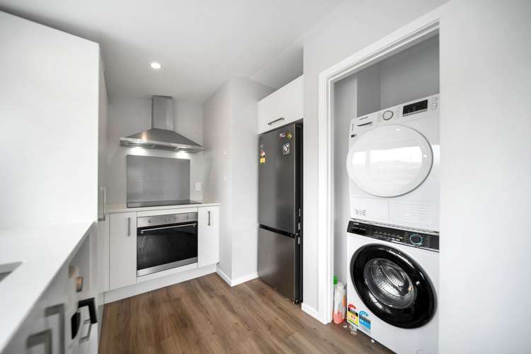 3A Hillview Crescent Paparangi_9