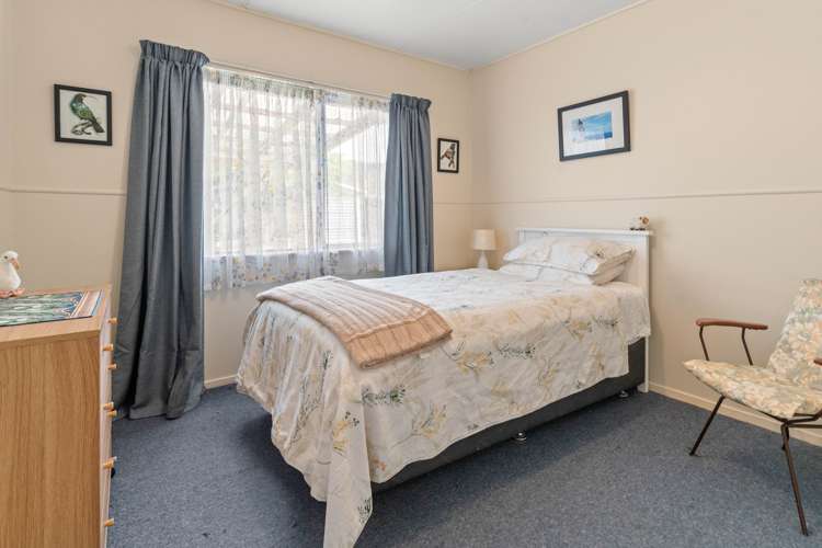 10 Farrier Grove Featherston_11