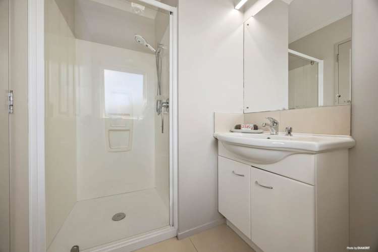 16 Anchorite Way Red Beach_16
